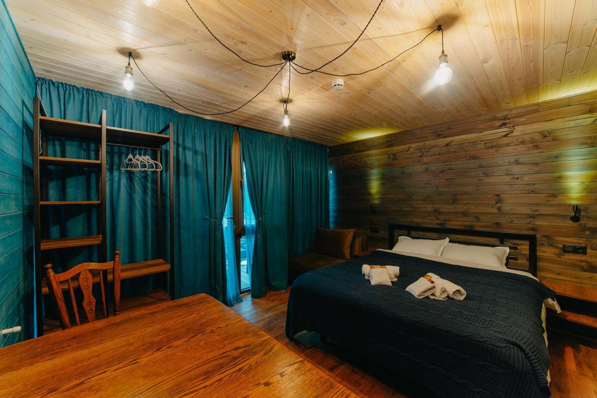 Wanderholic Hotel Telavi Buitenkant foto