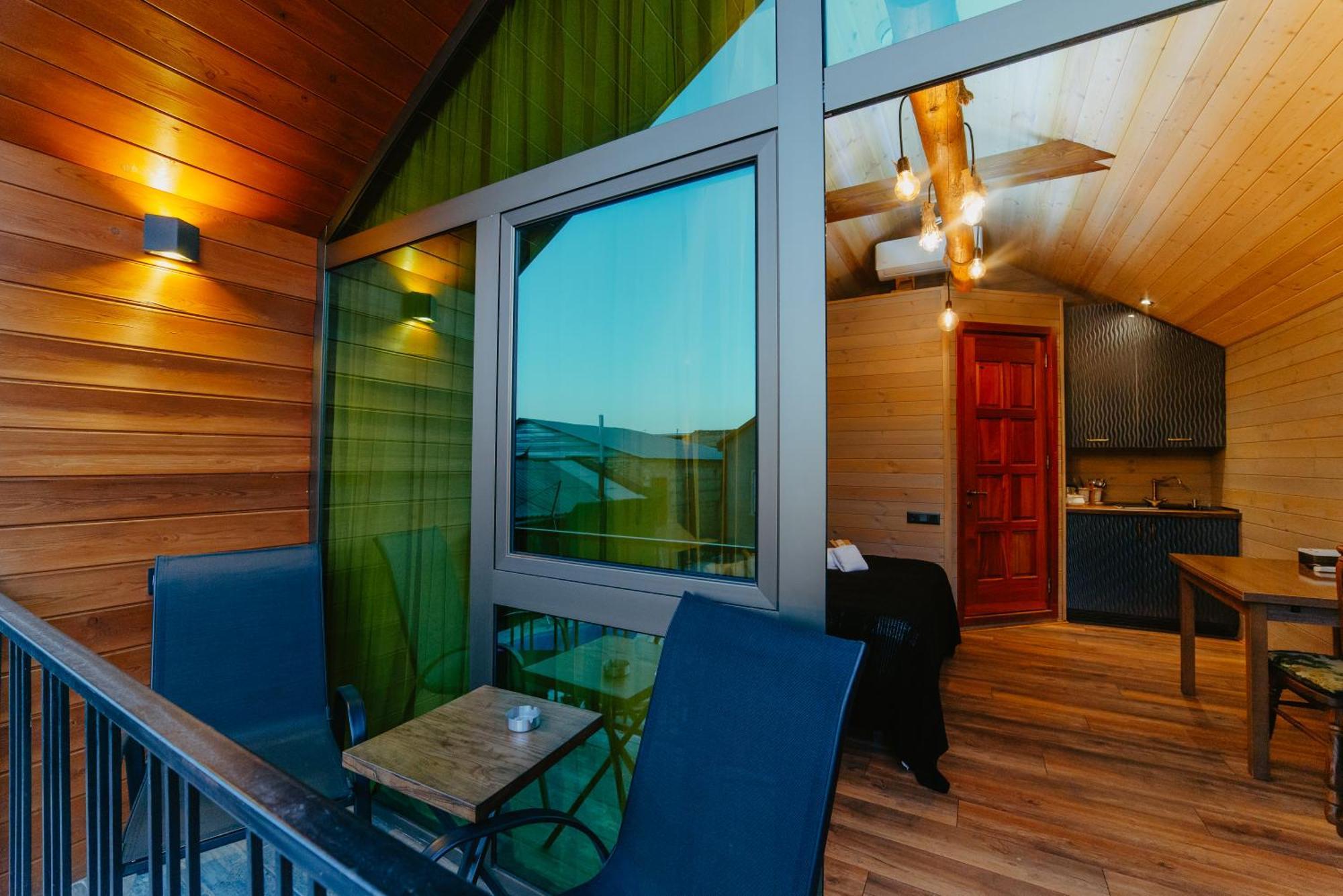 Wanderholic Hotel Telavi Buitenkant foto