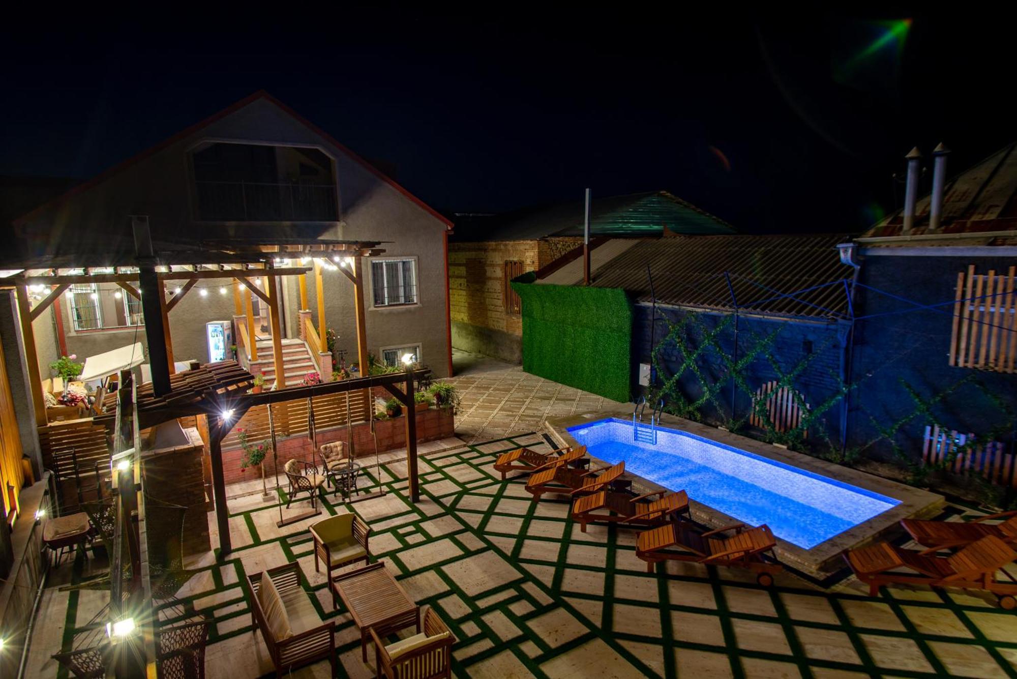 Wanderholic Hotel Telavi Buitenkant foto