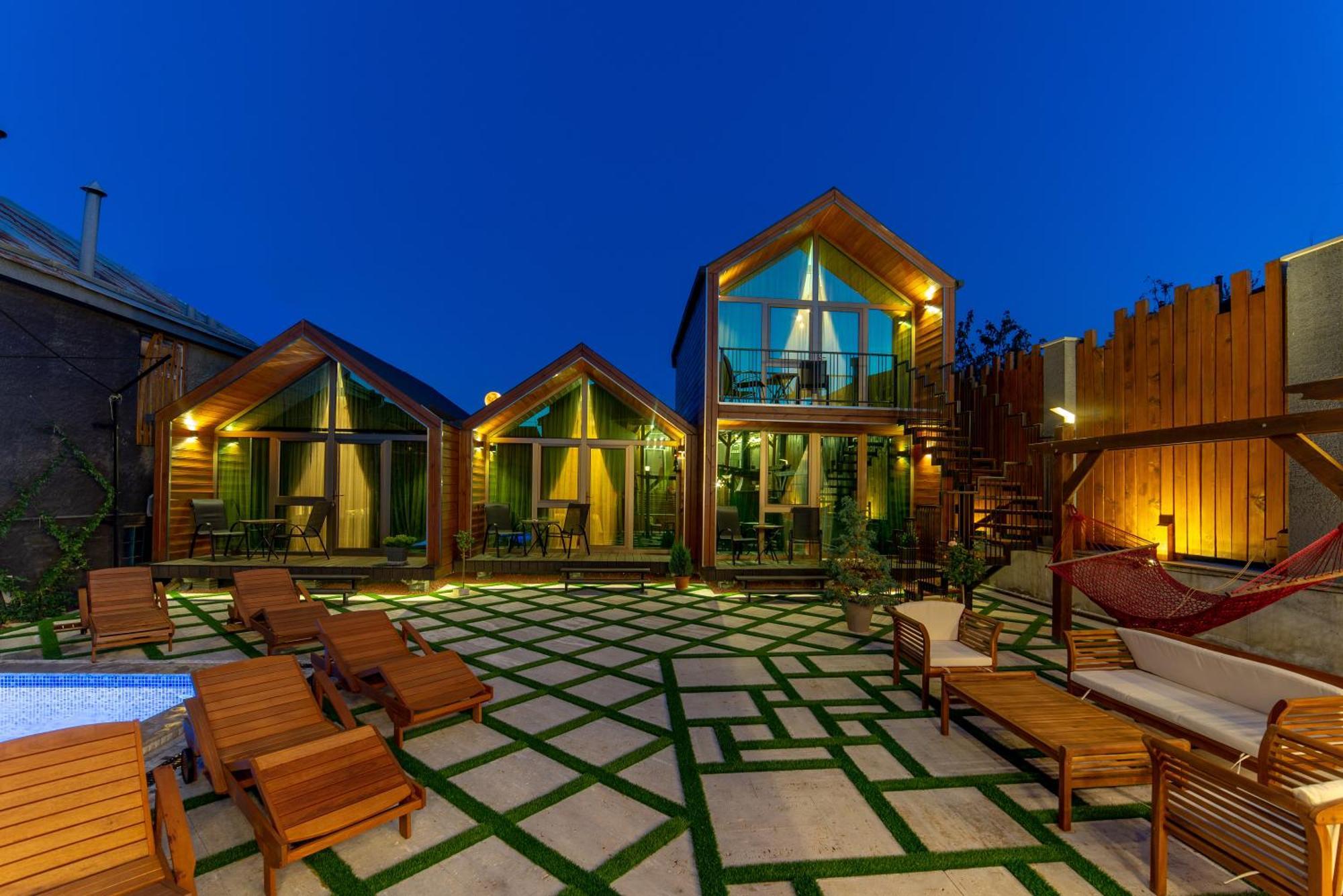 Wanderholic Hotel Telavi Buitenkant foto